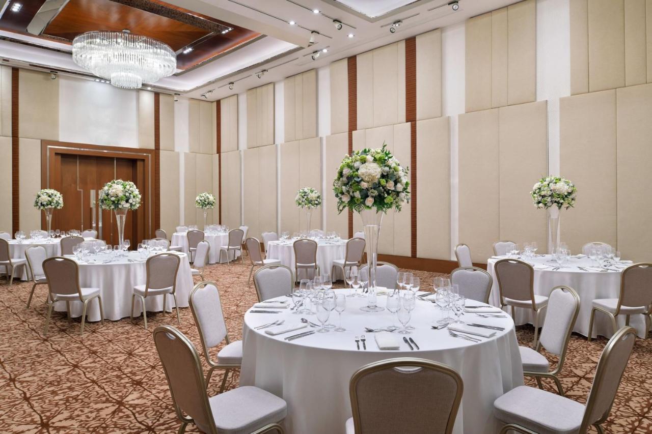 Delta Hotels By Marriott City Center Doha Bagian luar foto The ballroom