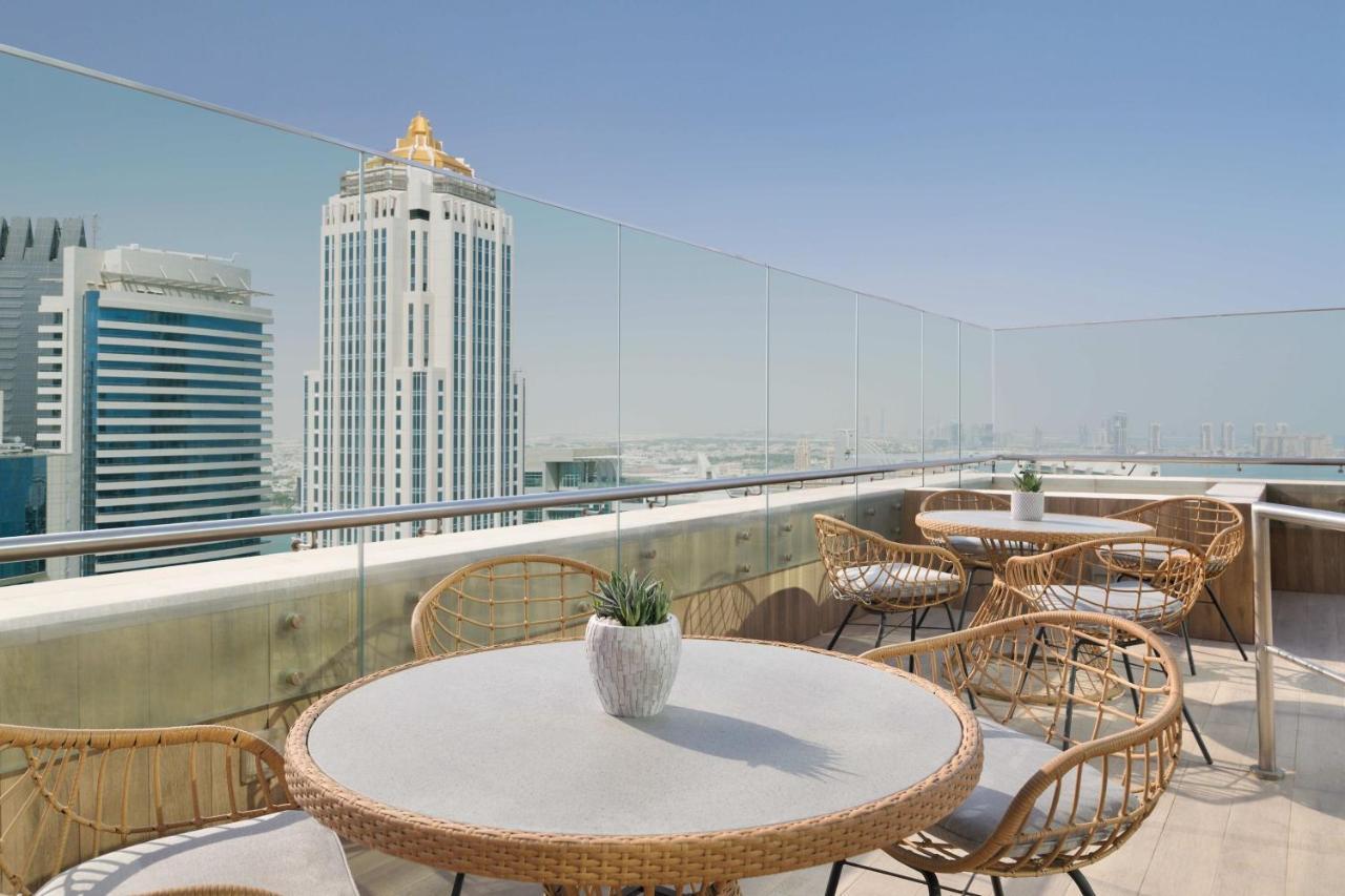 Delta Hotels By Marriott City Center Doha Bagian luar foto The View at The Palm