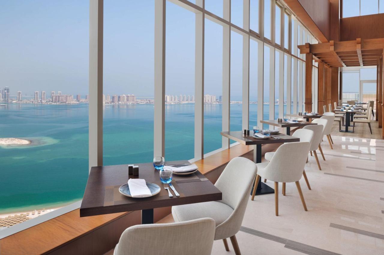 Delta Hotels By Marriott City Center Doha Bagian luar foto The View at The Palm