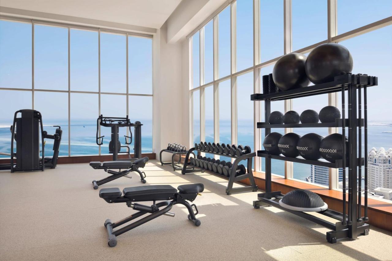 Delta Hotels By Marriott City Center Doha Bagian luar foto The gym at the Westin Dubai