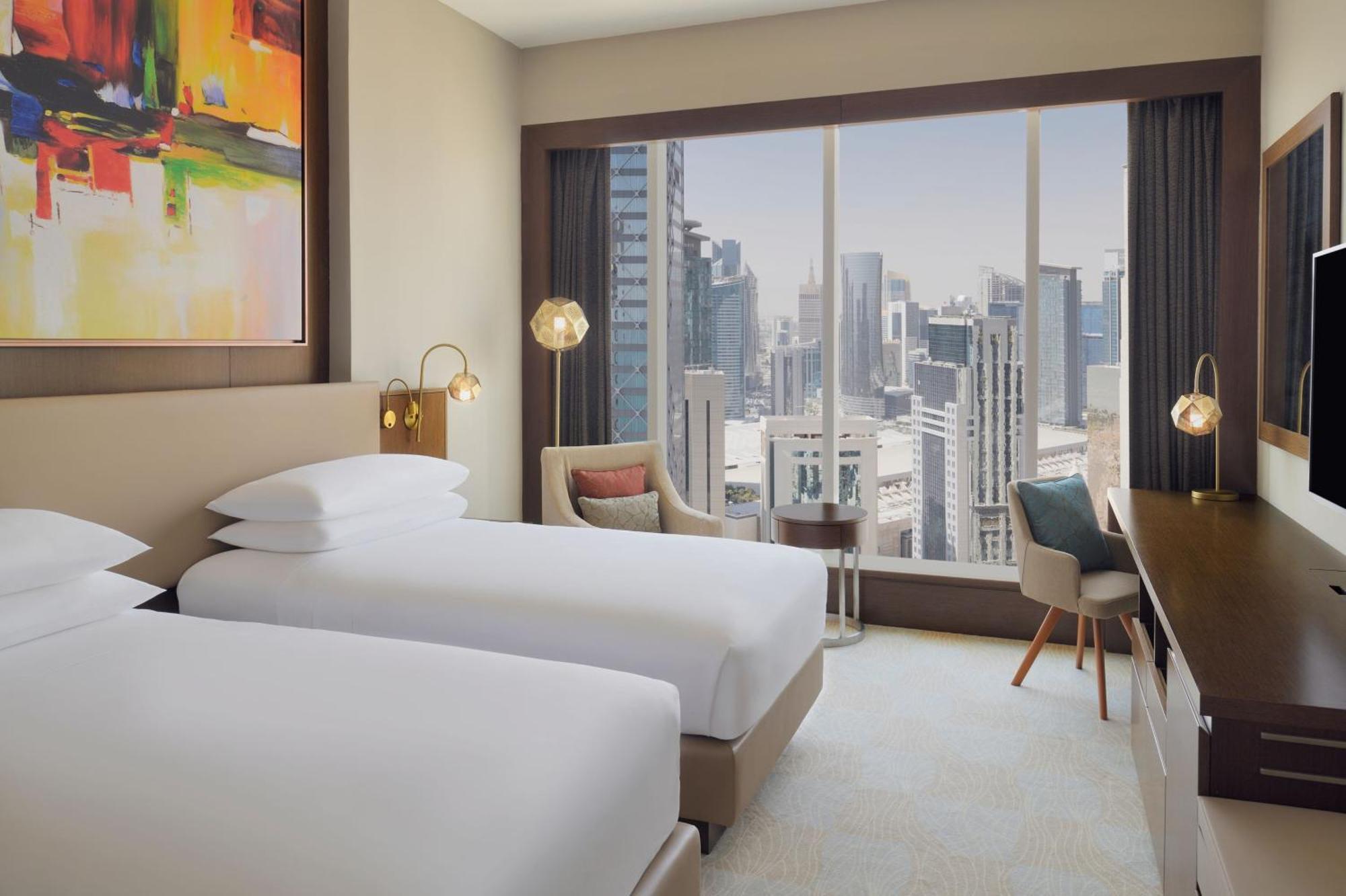Delta Hotels By Marriott City Center Doha Bagian luar foto A guest room at the hotel