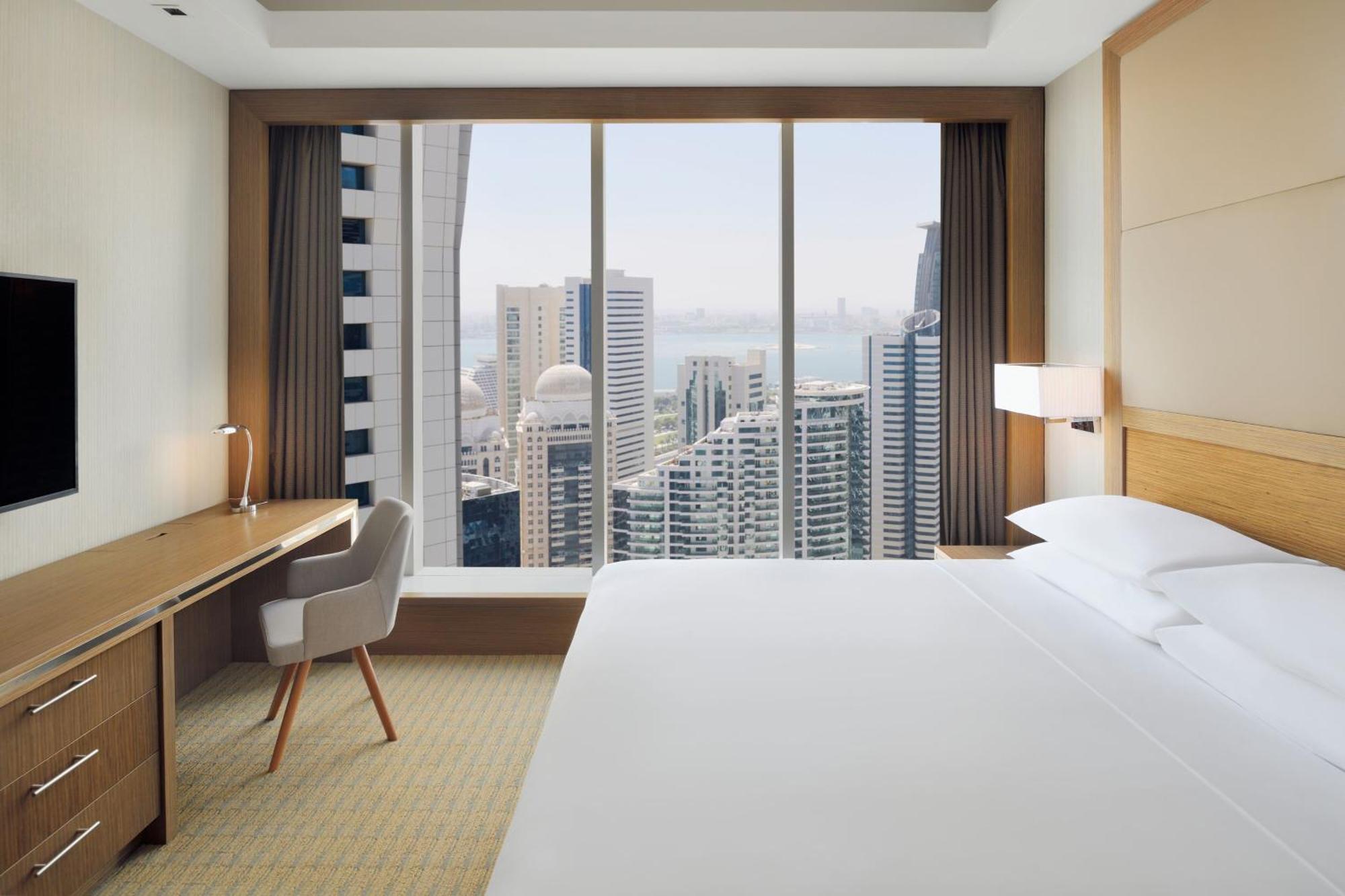 Delta Hotels By Marriott City Center Doha Bagian luar foto