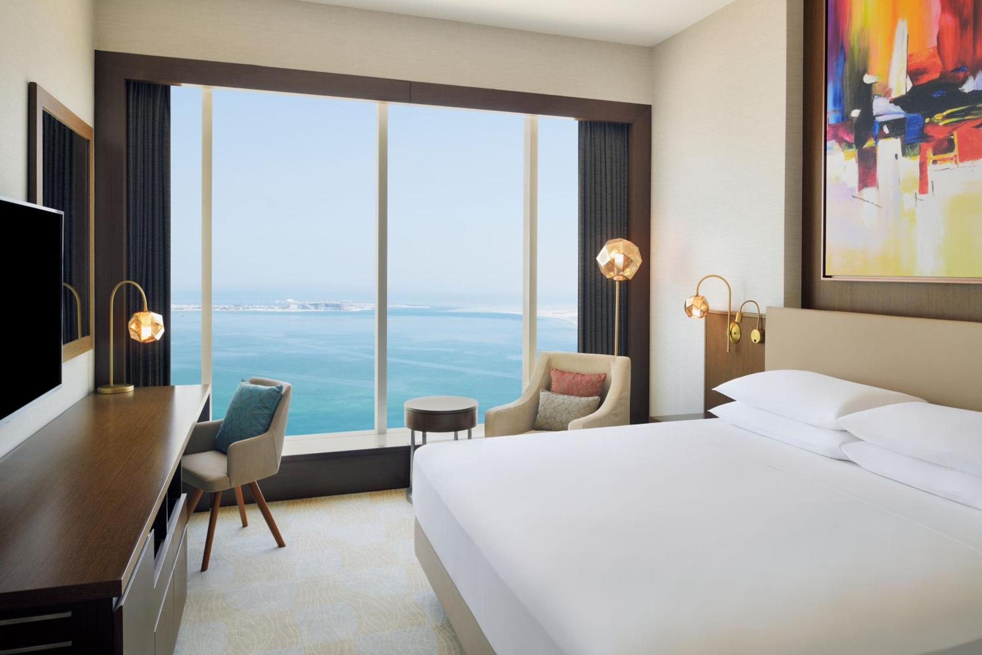 Delta Hotels By Marriott City Center Doha Bagian luar foto A guest room at the hotel